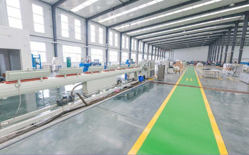Hangzhou Paishun Rubber &amp; Plastic Co., Ltd ligne de production en usine